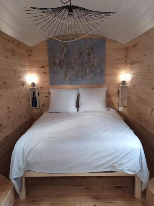 La Roulotte A Juju Villa Le Bosc  Room photo